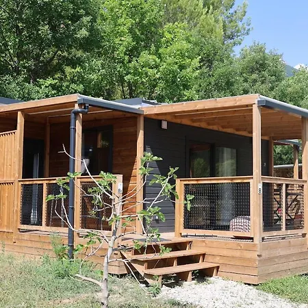 Hotel Valterra Lodges A Chatillon-En-Diois *